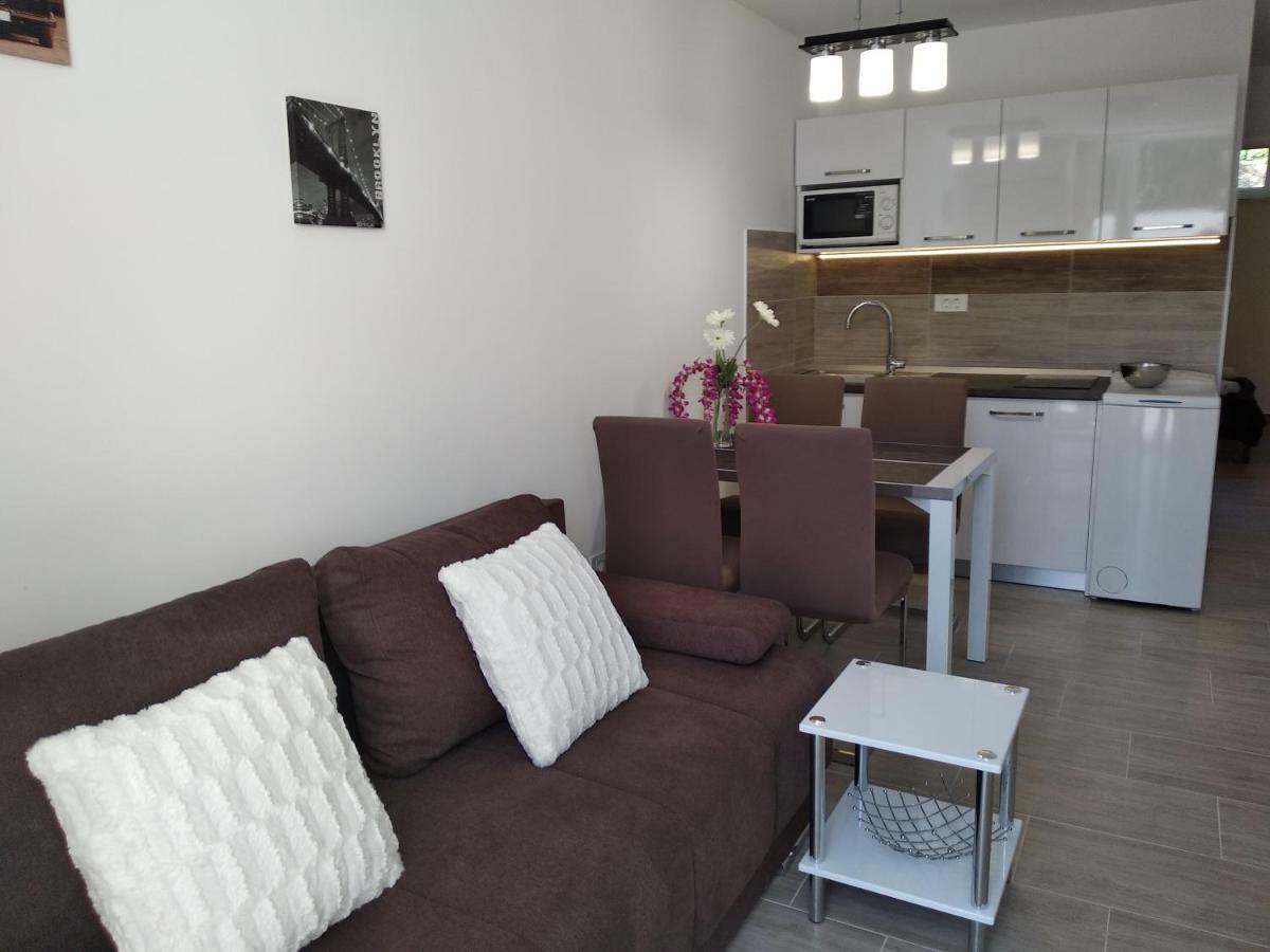 Apartment Nives In The City Center - Free Parking Сплит Экстерьер фото