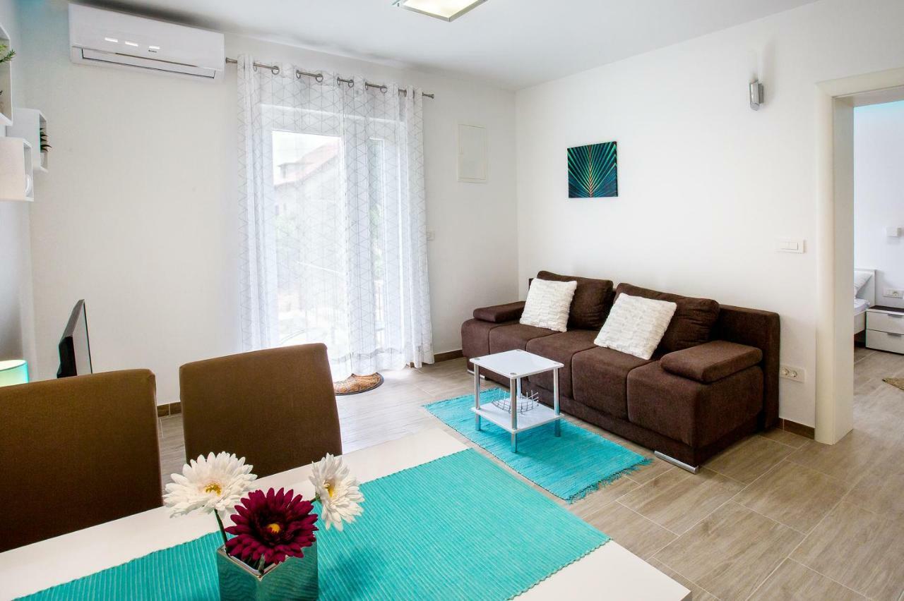 Apartment Nives In The City Center - Free Parking Сплит Экстерьер фото