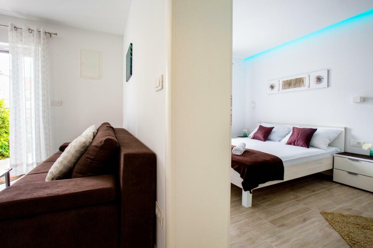 Apartment Nives In The City Center - Free Parking Сплит Экстерьер фото